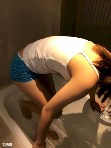 相亲的第一天就日了她